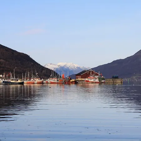Løkvollstranda As