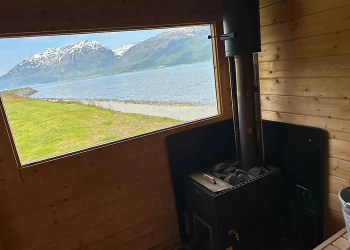 Lokvollstranda As *